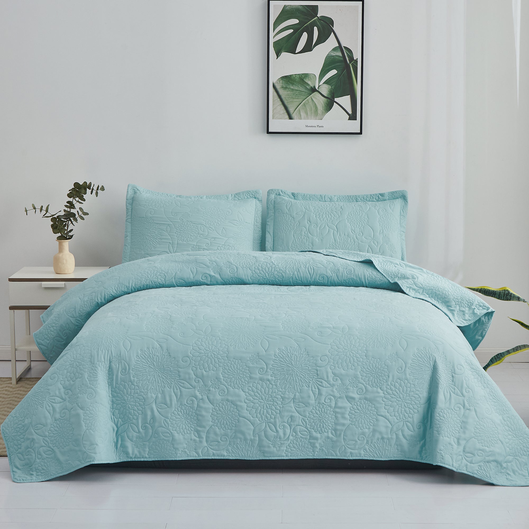 Smuge Quilt Set, Reversible Lightweight Soft Microfiber Bedspread Coverlet, Solid Color, 3 Piece Set (1 Bedspread, 2 Pillow Shams)