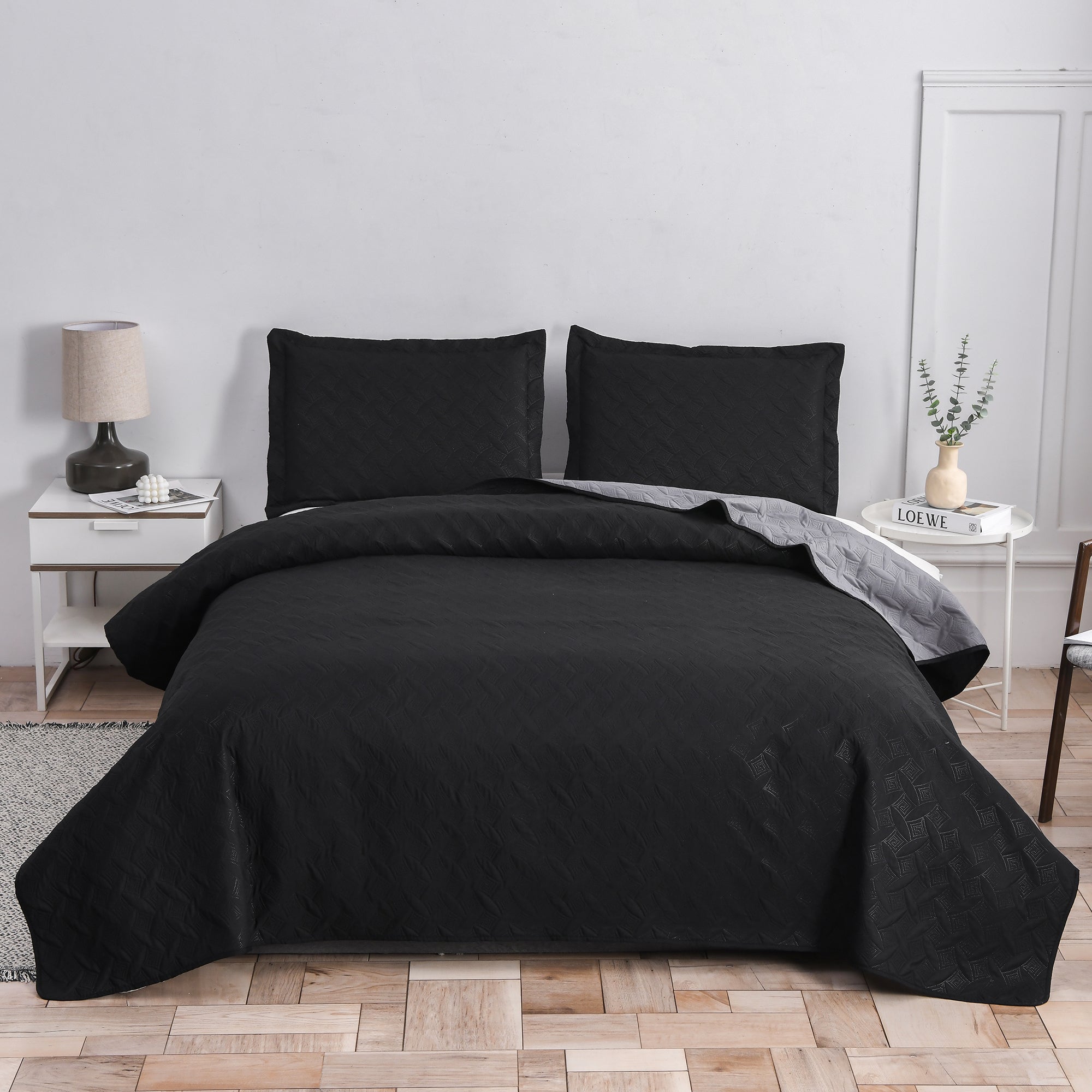 Smuge Quilt Set, Reversible Lightweight Soft Microfiber Bedspread Coverlet, Solid Color, 3 Piece Set (1 Bedspread, 2 Pillow Shams)