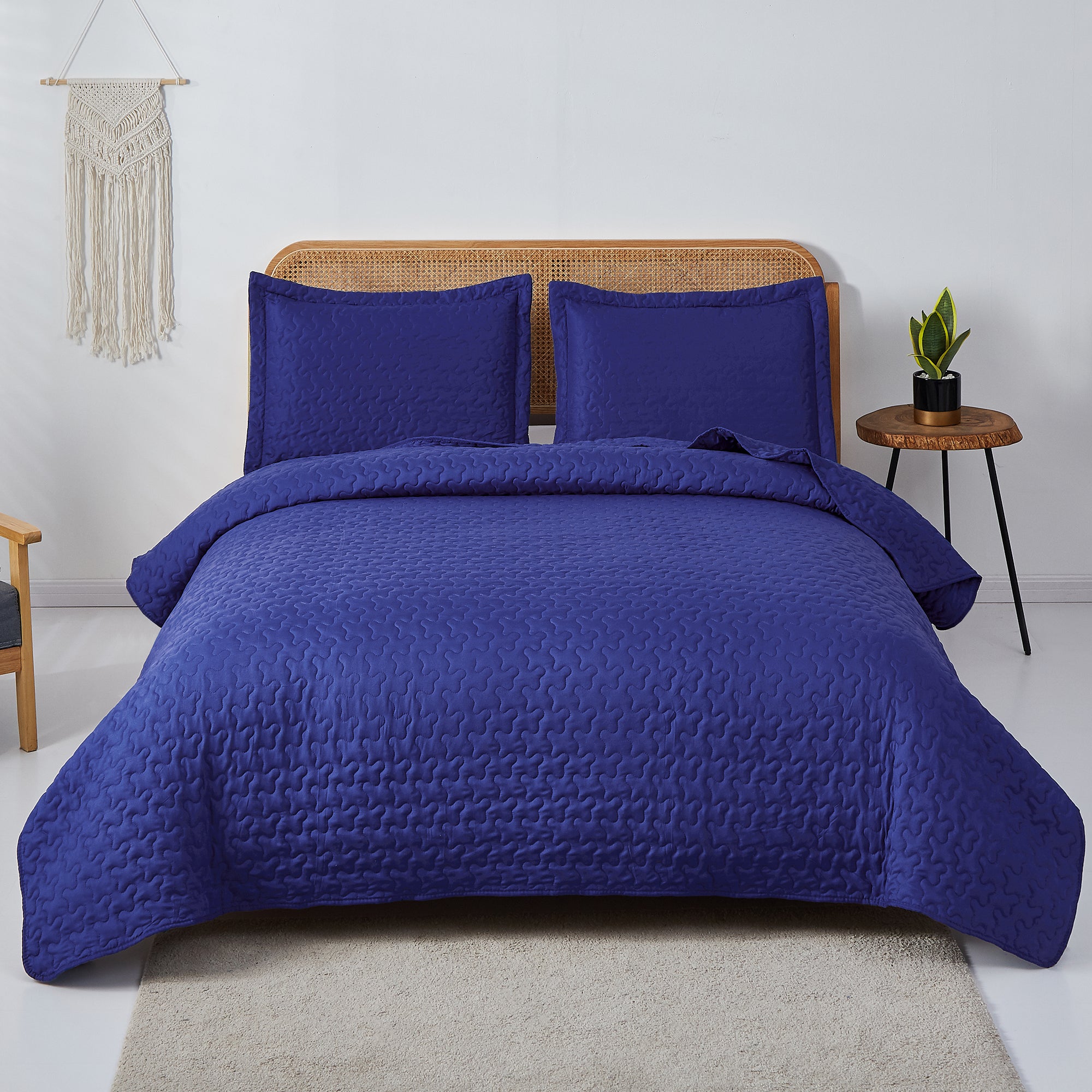 Smuge Quilt Set, Reversible Lightweight Soft Microfiber Bedspread Coverlet, Solid Color, 3 Piece Set (1 Bedspread, 2 Pillow Shams)
