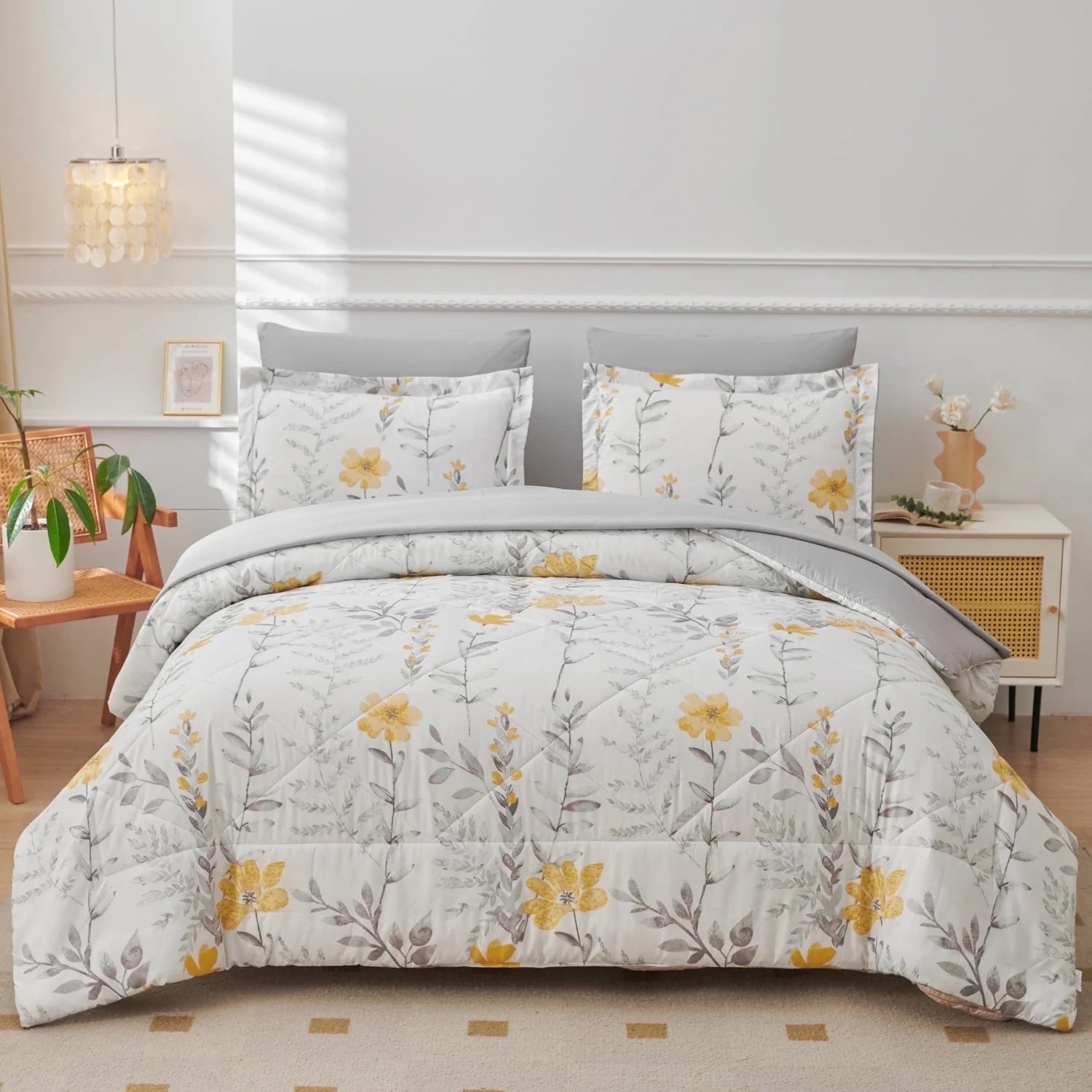 Smuge 3/7-Piece Comforter Bedding Set (Queen/King) Bed in a Bag,  1 Comforter + Fitted/Flat Sheets + Pillowcases/Shams,Microfiber