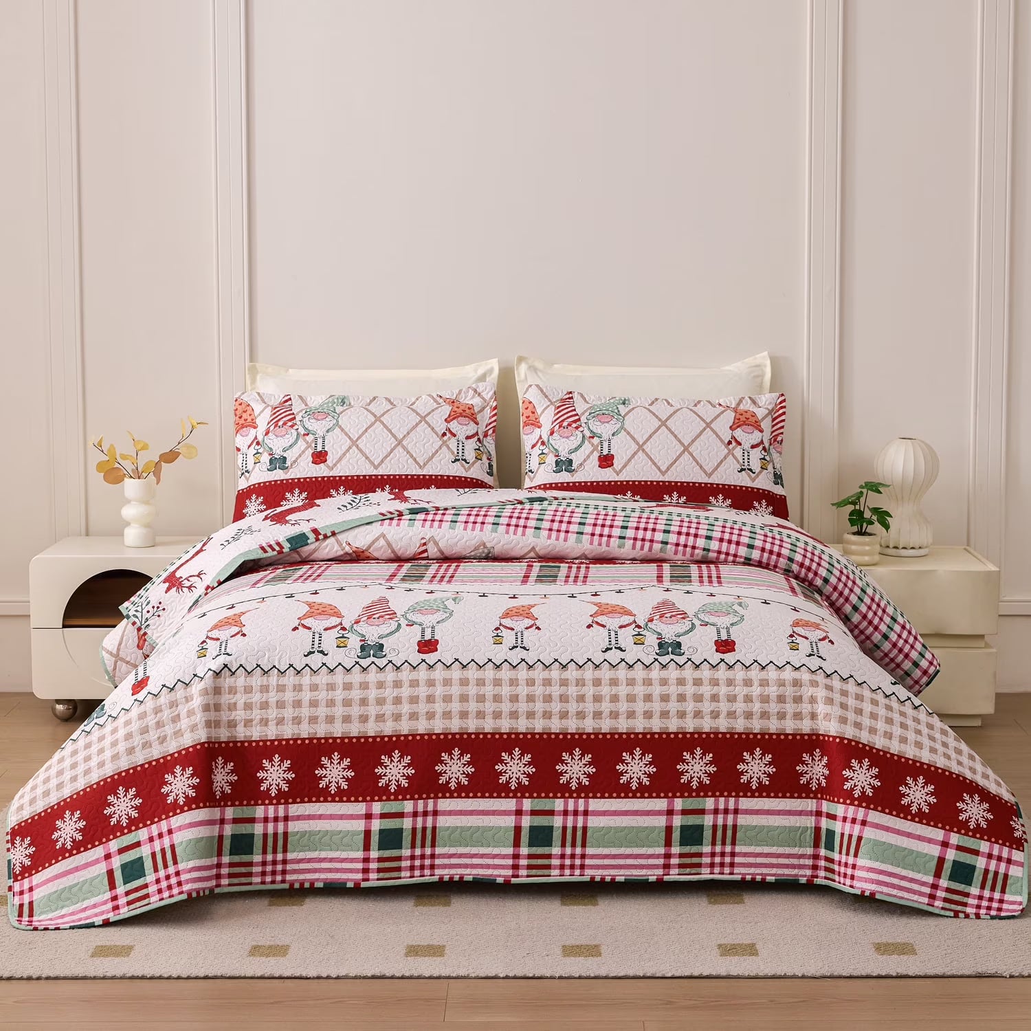 Smuge 3-Piece Christmas Bedding Set (Twin/Queen/King) - Reindeer & Lantern Quilt & Coverlet, 1 Quilt + 1 Coverlet + 2 Pillow Shams